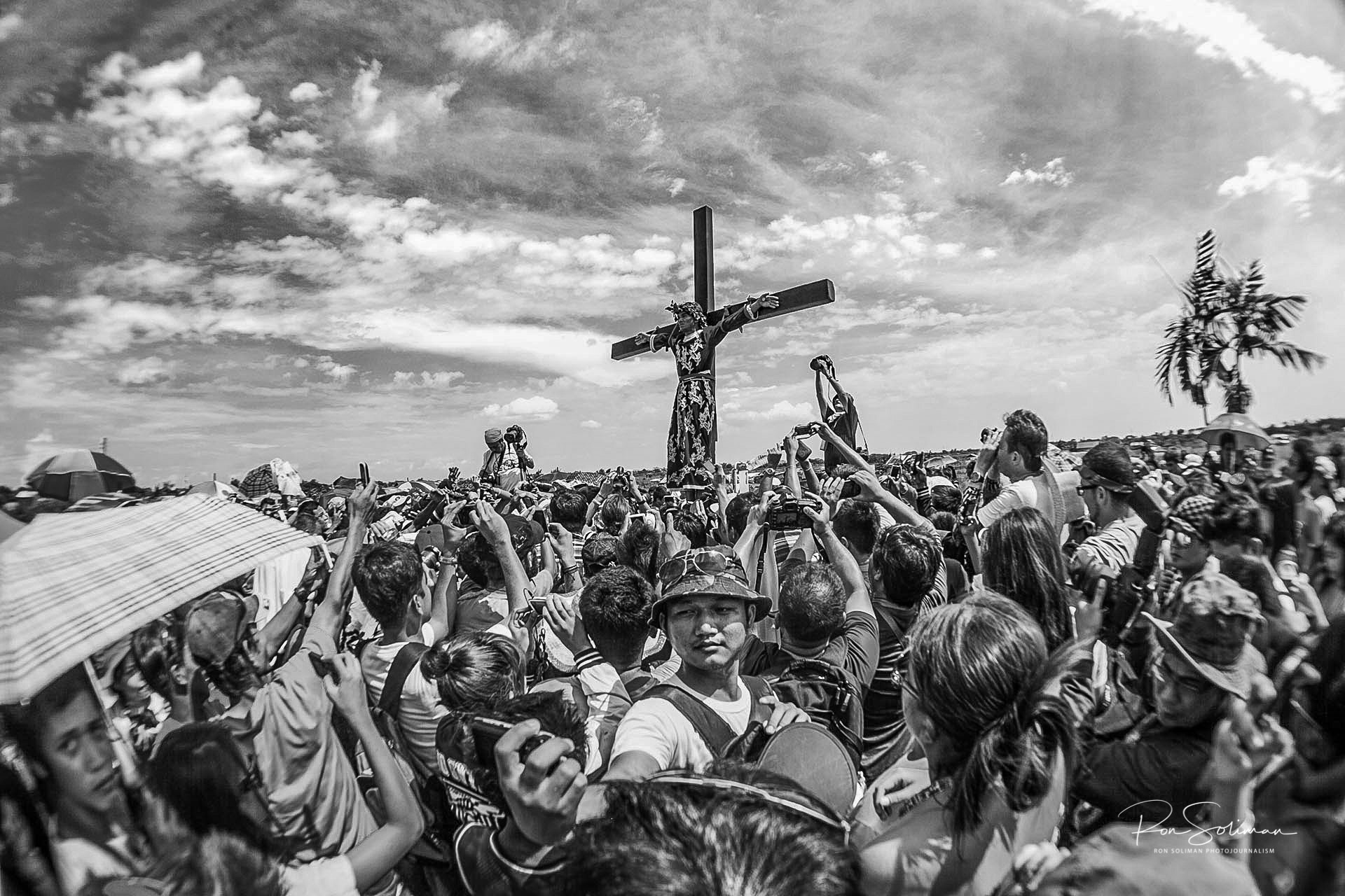 Good Friday Crucifixions photos in the Philippines